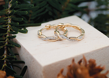 Sault Ste Marie jewelry Charm Diamond Centres Sault Ste Marie