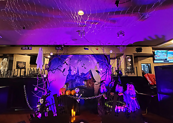Chasers Bar & Grill - Oshawa, ON Boites de nuite  - Interior Image