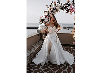 Montreal Boutiques De Mariage Chateau de la mariée Nadia