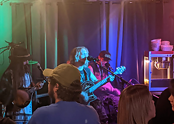 Cheers - Red Deer, AB Boites de nuite  - Live music image