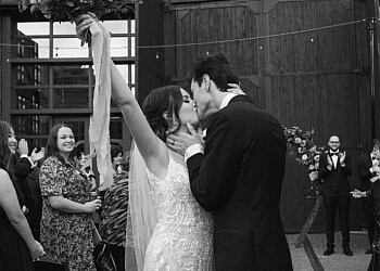 Oshawa Photographes De Mariage Chelsey Cunningham