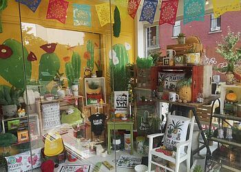 Montreal Boutiques De Cadeaux Chez Farfelu