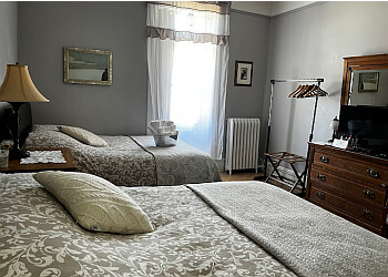 Quebec bed and breakfast Chez Hubert Bed & Breakfast