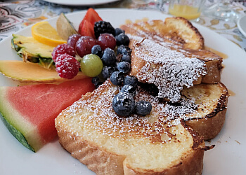 Quebec bed and breakfast Chez Hubert Bed & Breakfast