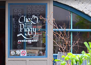 Chez Piggy - Kingston, ON French Restaurants - Building Exterior Image