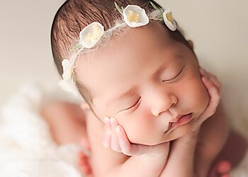 Guelph babies and family photographer Christine Miron Photography