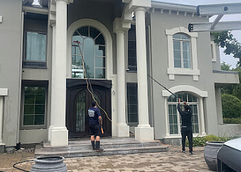 Ottawa window cleaner Clear Ottawa Windows