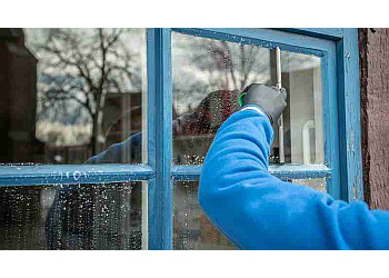 Burnaby window cleaner ClearView Home Services