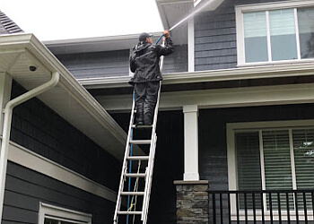 Maple Ridge window cleaner ClearView Home Services