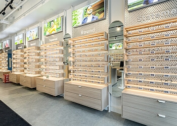 Toronto optician For Eyes By Clearly