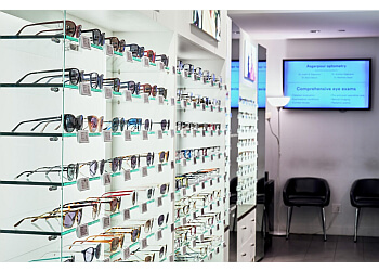 Vancouver optician Clearly Robson Street