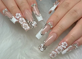 Clever Nails - Edmonton, AB Salons De Manucure - Signature Nails