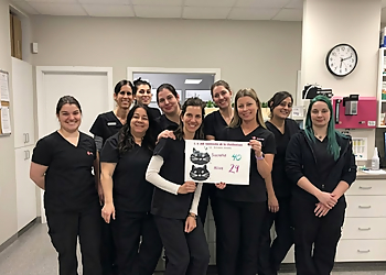 Clinique Vétérinaire Côté - Saint Jerome, QC Veterinary Clinics - Doctor With Patient Image