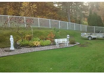Saguenay fencing contractor Clôture Maximum