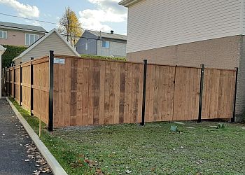 Quebec fencing contractor Clôture Nordik Orléans