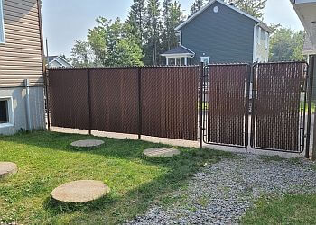Quebec fencing contractor Clôture Therrien Inc.