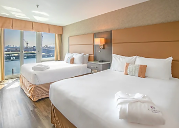 Coast Lonsdale Quay Hotel - North Vancouver, BC Hotels - Hotel Room Image