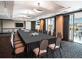 Victoria hotel Coast Victoria Hotel & Marina