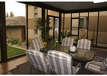 Edmonton bed and breakfast Colosseum Bed & Breakfast