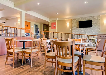 Comfort Inn & Suites - Shawinigan, QC Hotels - Dining Moments