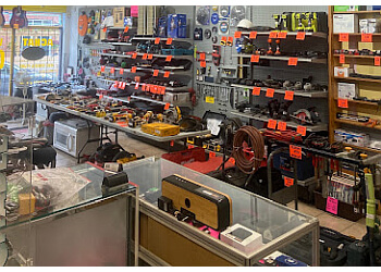 Montreal pawn shop Comptant Maximum Montreal