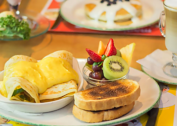 Vancouver breakfast restaurant Cora Breakfast and Lunch Vancouver