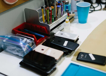 Langley cell phone repair Crackerz Technology Inc. Langley