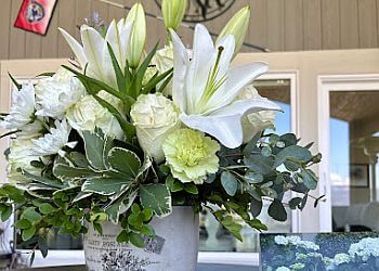 Kelowna Fleuristes Creations By Mom & Me