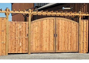 St Catharines fencing contractor Creative Decks Niagara