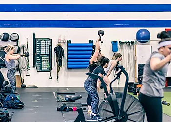 CrossFit Aurora Central - Aurora, ON Gymnases - Practice Image