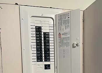 Kelowna Électriciens Crusztech Electric Ltd.