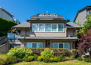Crystal's View Bed & Breakfast - North Vancouver, BC Lit Et Petit Déjeuné - Building Exterior Image