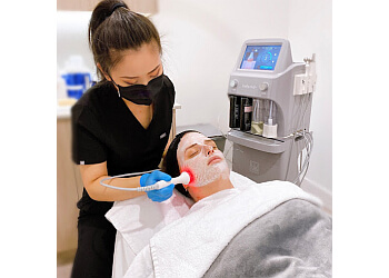 Vancouver med spa CüR Laser and Skin