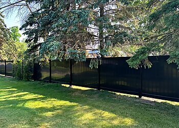 Kingston fencing contractor D C Fences & Decks