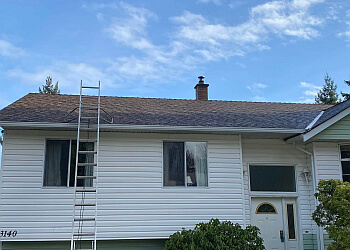 Nanaimo window cleaner D & D Clean Exteriors Ltd.