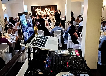Oshawa Djs DJ LYNZ & Company
