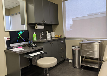 Ajax Chirurgien Plasticien Dr. Allan Eckhaus - ECKHAUS PLASTIC SURGERY