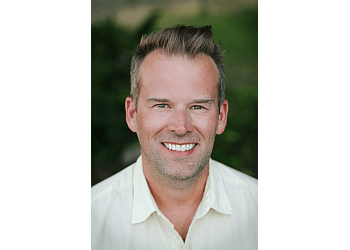 DR. JEREMIE HALLETT - DISCOVER DENTAL