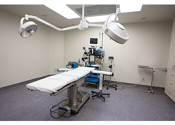 Oakville Chirurgien Plasticien Dr. Julie Khanna - ICLS DERMATOLOGY & PLASTIC SURGERY