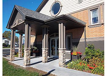 Orillia cosmetic dentist DR LOUISE HILL & ASSOCIATES FAMILY DENTISTRY image 1