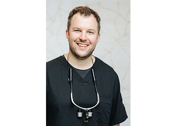 North Vancouver cosmetic dentist DR. ROBERT CEGIELSKI - PIER DENTAL CENTER