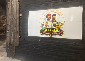 Daana Paani Authentic Indian Cuisine - North Bay, ON Restaurants Indiens - Restaurant Entrance Image