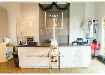 Waterloo Boutiques De Cadeaux Dana Shortt Gourmet and Gifts