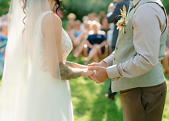 Kelowna wedding photographer Danae Marie Photography