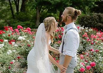 Kelowna wedding photographer Danae Marie Photography