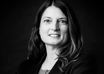 Danielle Iampietro - Hamilton, ON Avocats Faillite - Lawyer Portrait Image