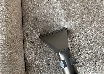 Kelowna carpet cleaning Darelyn Floor Care