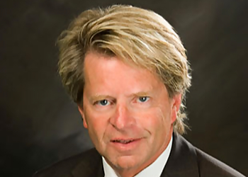 Darrell R. Moore - Red Deer, AB Avocats Immobiliers - Lawyer Portrait Image