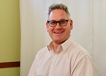 Dave Hurta, PT - KINESIS PHYSICAL THERAPY CORP - Grande Prairie, AB Physiothérapie - Doctor Portrait Image