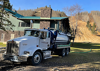 Dave's Septic Service division of Dumpco - Red Deer, AB Services De Fosses Septiques - Truck Image
